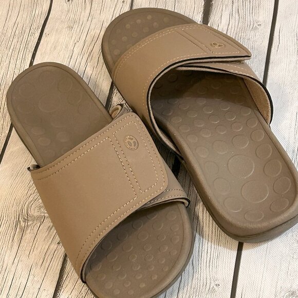 Sandals Vionic Brand - Picture 2 of 4